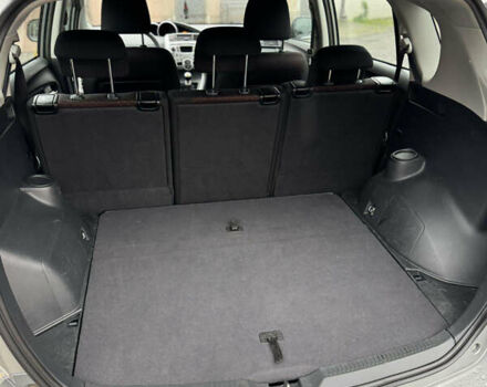 Сірий Тойота Версо, об'ємом двигуна 2 л та пробігом 240 тис. км за 8300 $, фото 19 на Automoto.ua