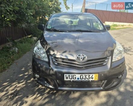 Сірий Тойота Версо, об'ємом двигуна 2 л та пробігом 220 тис. км за 9999 $, фото 38 на Automoto.ua