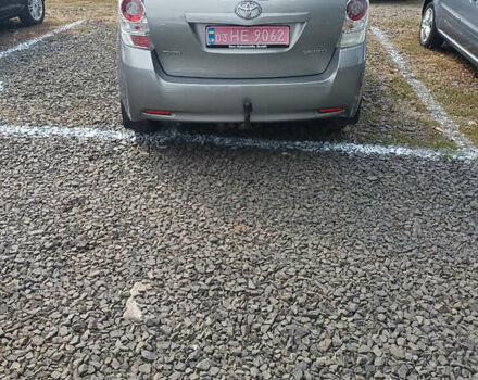 Сірий Тойота Версо, об'ємом двигуна 2 л та пробігом 240 тис. км за 8300 $, фото 7 на Automoto.ua