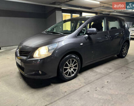 Сірий Тойота Версо, об'ємом двигуна 2 л та пробігом 380 тис. км за 6900 $, фото 21 на Automoto.ua