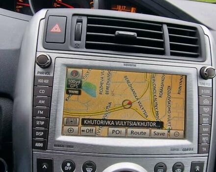 Сірий Тойота Версо, об'ємом двигуна 2.2 л та пробігом 183 тис. км за 10900 $, фото 2 на Automoto.ua