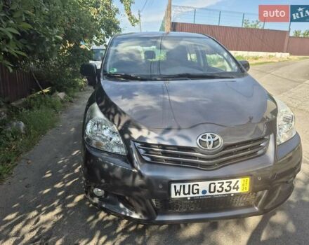 Сірий Тойота Версо, об'ємом двигуна 2 л та пробігом 220 тис. км за 9999 $, фото 40 на Automoto.ua