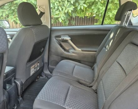 Сірий Тойота Версо, об'ємом двигуна 2 л та пробігом 220 тис. км за 9599 $, фото 18 на Automoto.ua