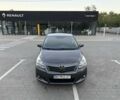 Серый Тойота Версо, объемом двигателя 2.2 л и пробегом 175 тыс. км за 9527 $, фото 1 на Automoto.ua