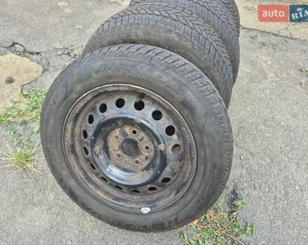 Сірий Тойота Версо, об'ємом двигуна 2 л та пробігом 220 тис. км за 9999 $, фото 44 на Automoto.ua