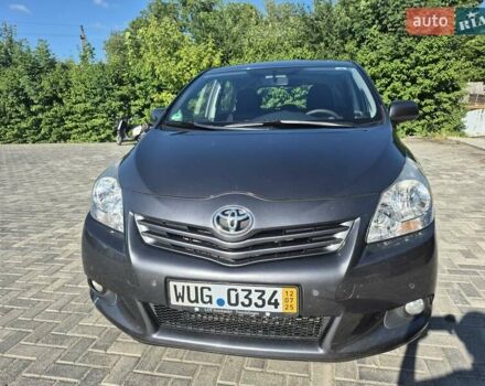 Сірий Тойота Версо, об'ємом двигуна 2 л та пробігом 220 тис. км за 9999 $, фото 9 на Automoto.ua