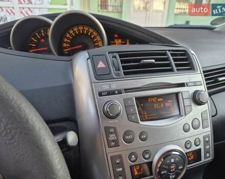 Сірий Тойота Версо, об'ємом двигуна 2 л та пробігом 220 тис. км за 9999 $, фото 28 на Automoto.ua
