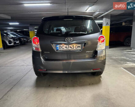 Сірий Тойота Версо, об'ємом двигуна 2 л та пробігом 380 тис. км за 6900 $, фото 13 на Automoto.ua