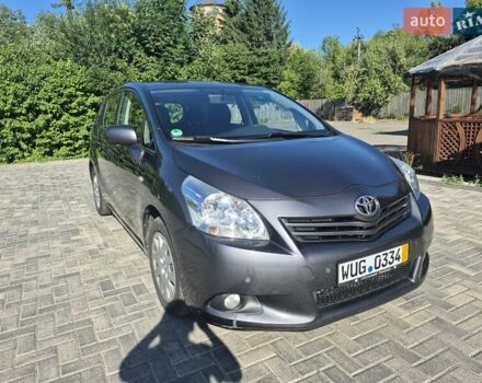 Сірий Тойота Версо, об'ємом двигуна 2 л та пробігом 220 тис. км за 9999 $, фото 15 на Automoto.ua
