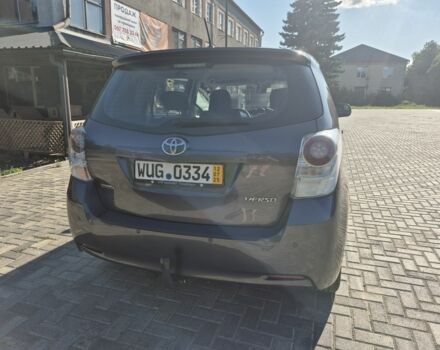 Сірий Тойота Версо, об'ємом двигуна 2 л та пробігом 220 тис. км за 9599 $, фото 8 на Automoto.ua