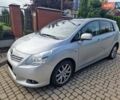 Сірий Тойота Версо, об'ємом двигуна 2.2 л та пробігом 183 тис. км за 10900 $, фото 1 на Automoto.ua