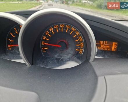 Сірий Тойота Версо, об'ємом двигуна 2.2 л та пробігом 183 тис. км за 10900 $, фото 3 на Automoto.ua