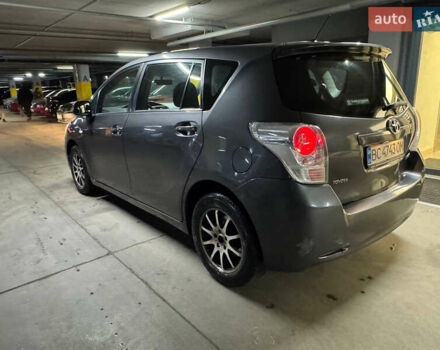 Сірий Тойота Версо, об'ємом двигуна 2 л та пробігом 380 тис. км за 6900 $, фото 5 на Automoto.ua