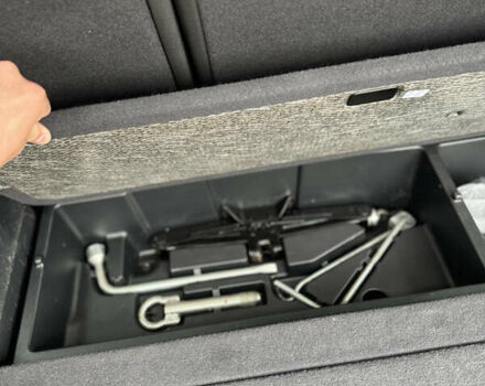 Сірий Тойота Версо, об'ємом двигуна 2 л та пробігом 240 тис. км за 8300 $, фото 11 на Automoto.ua