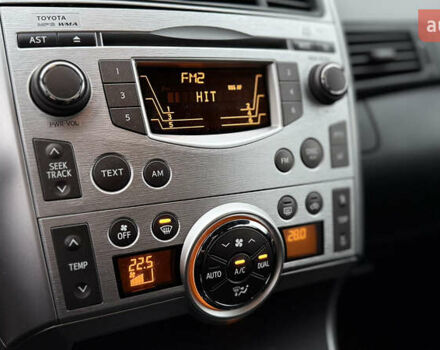 Серый Тойота Версо, объемом двигателя 0 л и пробегом 240 тыс. км за 8200 $, фото 18 на Automoto.ua