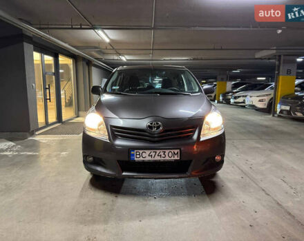 Сірий Тойота Версо, об'ємом двигуна 2 л та пробігом 380 тис. км за 6900 $, фото 20 на Automoto.ua
