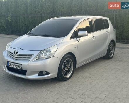 Серый Тойота Версо, объемом двигателя 2.23 л и пробегом 192 тыс. км за 8999 $, фото 45 на Automoto.ua
