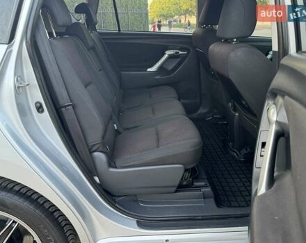 Серый Тойота Версо, объемом двигателя 2.23 л и пробегом 192 тыс. км за 8999 $, фото 83 на Automoto.ua