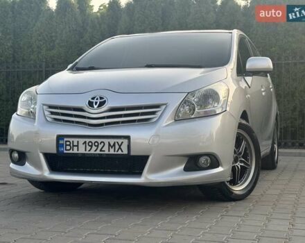 Серый Тойота Версо, объемом двигателя 2.23 л и пробегом 192 тыс. км за 8999 $, фото 11 на Automoto.ua