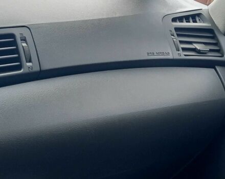 Серый Тойота Версо, объемом двигателя 2 л и пробегом 210 тыс. км за 7800 $, фото 7 на Automoto.ua