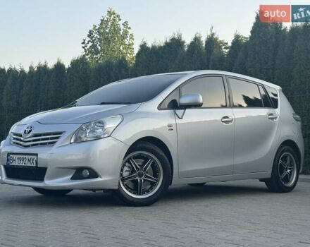Серый Тойота Версо, объемом двигателя 2.23 л и пробегом 192 тыс. км за 8999 $, фото 14 на Automoto.ua