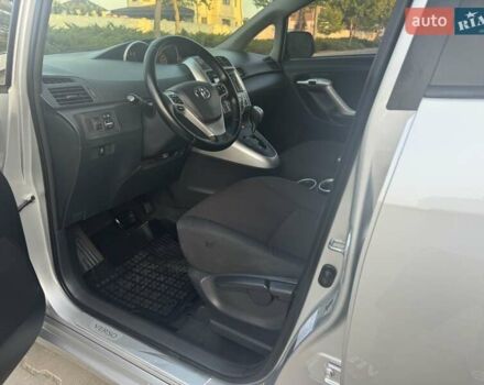 Серый Тойота Версо, объемом двигателя 2.23 л и пробегом 192 тыс. км за 8999 $, фото 76 на Automoto.ua