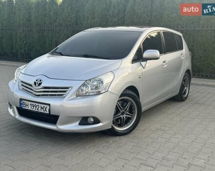 Серый Тойота Версо, объемом двигателя 2.23 л и пробегом 192 тыс. км за 8999 $, фото 9 на Automoto.ua