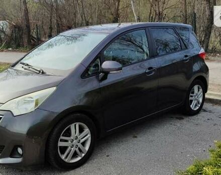 Серый Тойота Версо, объемом двигателя 1.4 л и пробегом 148 тыс. км за 9500 $, фото 1 на Automoto.ua