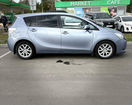 Серый Тойота Версо, объемом двигателя 2.2 л и пробегом 338 тыс. км за 7599 $, фото 7 на Automoto.ua