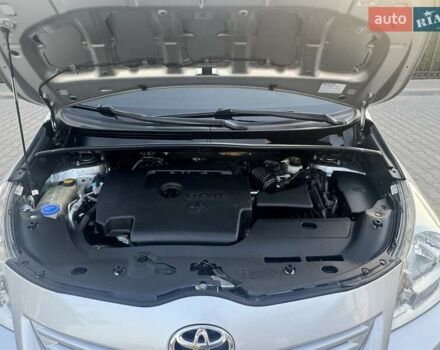 Серый Тойота Версо, объемом двигателя 2.23 л и пробегом 192 тыс. км за 8999 $, фото 85 на Automoto.ua