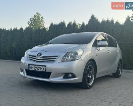 Серый Тойота Версо, объемом двигателя 2.23 л и пробегом 192 тыс. км за 8999 $, фото 42 на Automoto.ua