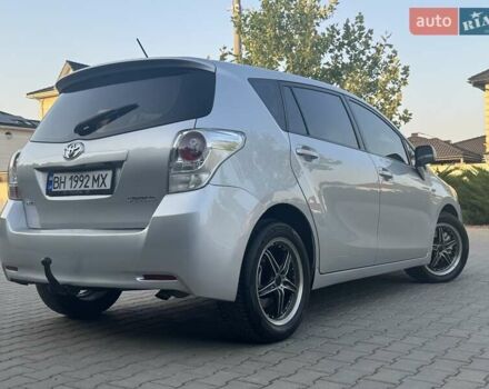 Серый Тойота Версо, объемом двигателя 2.23 л и пробегом 192 тыс. км за 8999 $, фото 16 на Automoto.ua