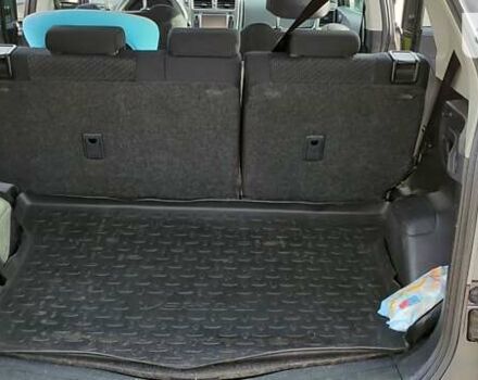 Серый Тойота Версо, объемом двигателя 1.4 л и пробегом 148 тыс. км за 9500 $, фото 6 на Automoto.ua