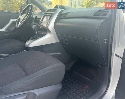 Серый Тойота Версо, объемом двигателя 2.23 л и пробегом 192 тыс. км за 8999 $, фото 78 на Automoto.ua