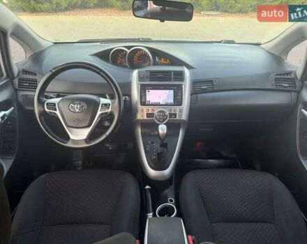 Серый Тойота Версо, объемом двигателя 2.23 л и пробегом 192 тыс. км за 8999 $, фото 73 на Automoto.ua