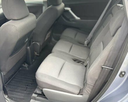 Серый Тойота Версо, объемом двигателя 2.2 л и пробегом 338 тыс. км за 7599 $, фото 15 на Automoto.ua