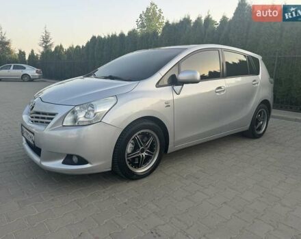 Серый Тойота Версо, объемом двигателя 2.23 л и пробегом 192 тыс. км за 8999 $, фото 72 на Automoto.ua