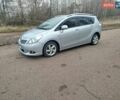 Серый Тойота Версо, объемом двигателя 2 л и пробегом 195 тыс. км за 8250 $, фото 1 на Automoto.ua