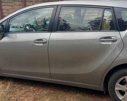 Серый Тойота Версо, объемом двигателя 2 л и пробегом 210 тыс. км за 7800 $, фото 2 на Automoto.ua