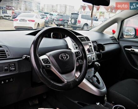 Серый Тойота Версо, объемом двигателя 2.23 л и пробегом 265 тыс. км за 8950 $, фото 6 на Automoto.ua