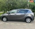 Сірий Тойота Версо, об'ємом двигуна 2 л та пробігом 240 тис. км за 8300 $, фото 1 на Automoto.ua