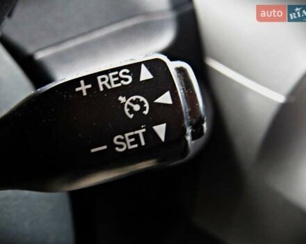 Серый Тойота Версо, объемом двигателя 2.23 л и пробегом 265 тыс. км за 8950 $, фото 11 на Automoto.ua