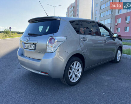 Серый Тойота Версо, объемом двигателя 2.2 л и пробегом 167 тыс. км за 10700 $, фото 11 на Automoto.ua