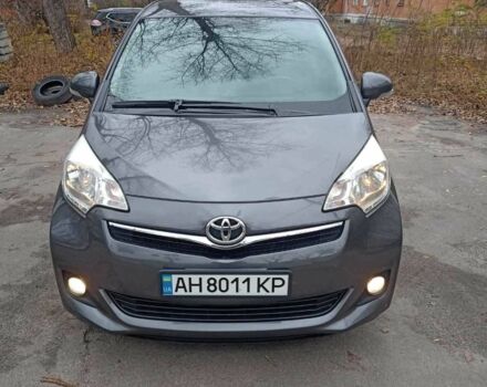 Серый Тойота Версо, объемом двигателя 1.4 л и пробегом 111 тыс. км за 8500 $, фото 1 на Automoto.ua