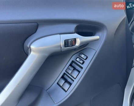 Серый Тойота Версо, объемом двигателя 2.2 л и пробегом 167 тыс. км за 10700 $, фото 20 на Automoto.ua