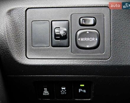 Серый Тойота Версо, объемом двигателя 2.23 л и пробегом 265 тыс. км за 8950 $, фото 10 на Automoto.ua