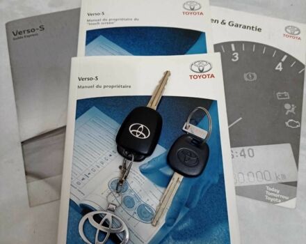 Серый Тойота Версо, объемом двигателя 1.4 л и пробегом 111 тыс. км за 8500 $, фото 8 на Automoto.ua