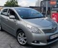 Серый Тойота Версо, объемом двигателя 2.2 л и пробегом 251 тыс. км за 10453 $, фото 1 на Automoto.ua