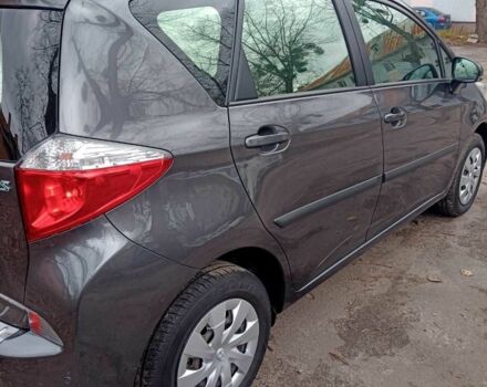 Серый Тойота Версо, объемом двигателя 1.4 л и пробегом 111 тыс. км за 8500 $, фото 6 на Automoto.ua