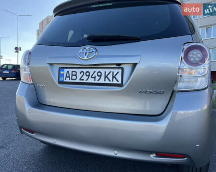 Серый Тойота Версо, объемом двигателя 2.2 л и пробегом 167 тыс. км за 10700 $, фото 13 на Automoto.ua